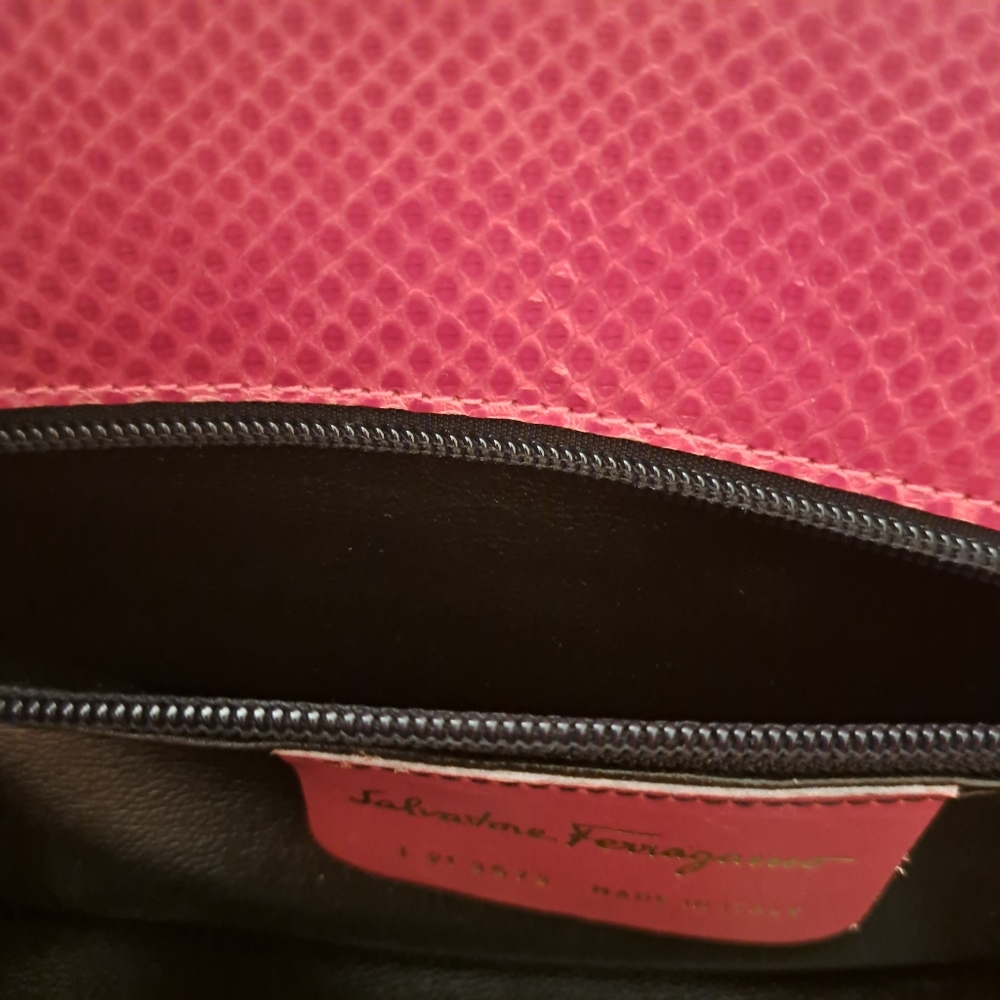 Vintage Salvatore Ferragamo Snakeskin Red Crossbody Bag - Picture 9 of 13